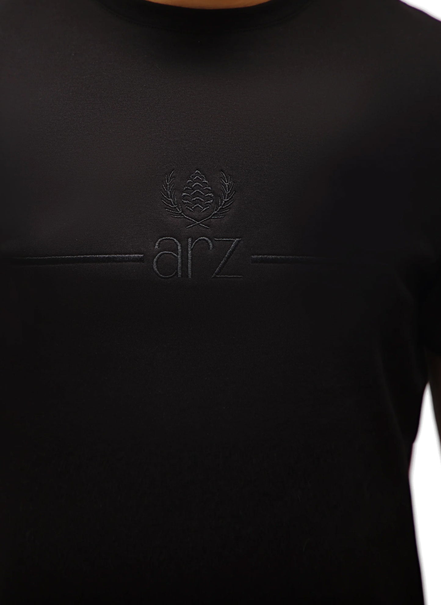 ARZ Classic Embroidered T-Shirt – Men - Navy Blue